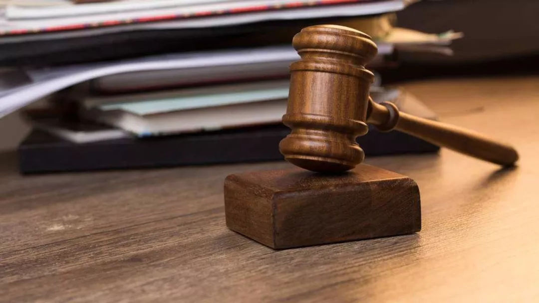 老人將房產(chǎn)遺贈(zèng)保姆，法院判決無效的法律解析